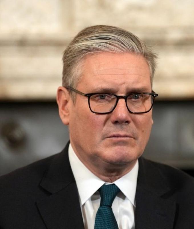 Starmer makes first China trip by a UK PM since 2018 as he seeks to mend ties while navigating US pressure