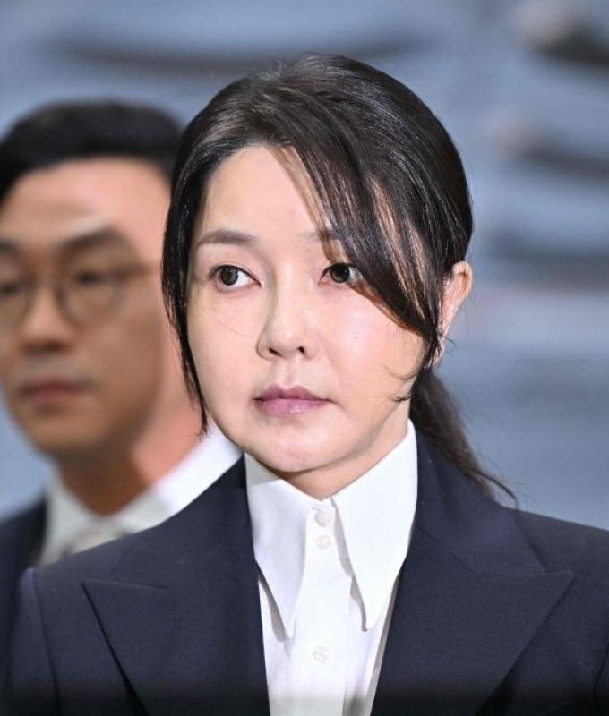 South Korea’s ex-first lady to learn verdict in corruption case