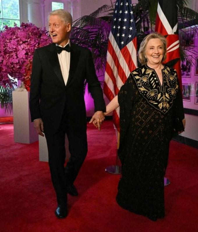 Clintons call for their Epstein testimony to be public