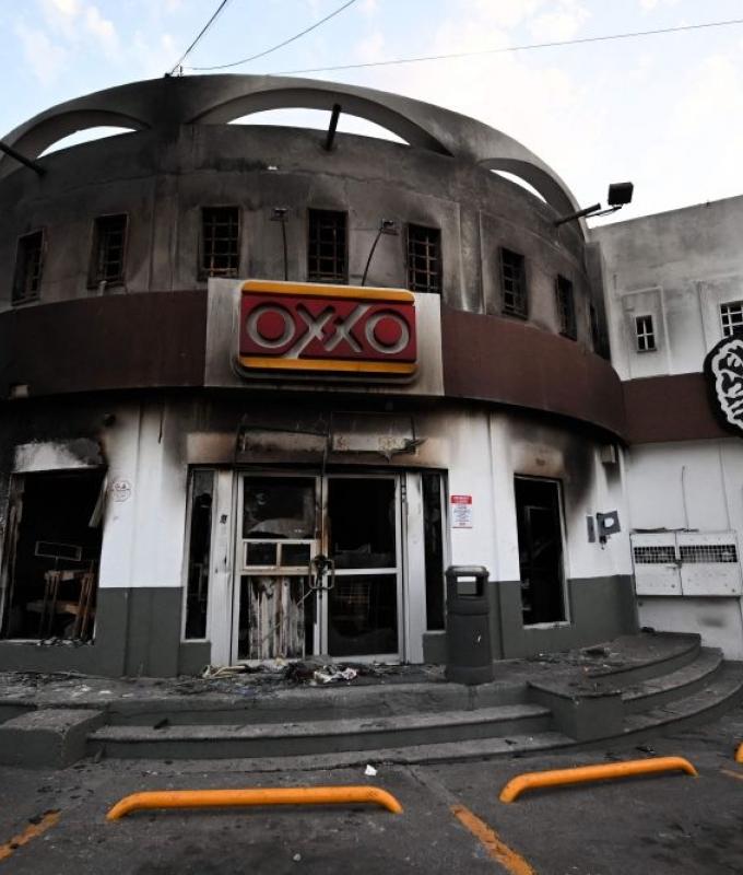 ‘Paradise in flames’: Flights cancelled, streets torched in Puerto Vallarta after killing of cartel boss ‘El Mencho’