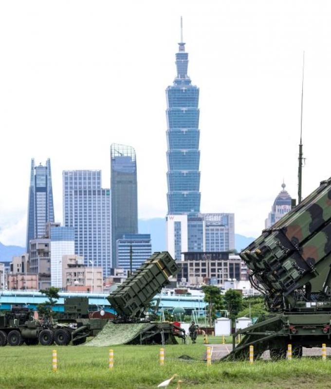 Taiwan lawmakers approve move to sign four US weapons deals
