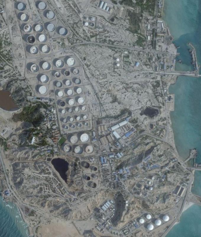 US bombs military targets on Iran’s Kharg Island, preps to escort ships through Strait of Hormuz