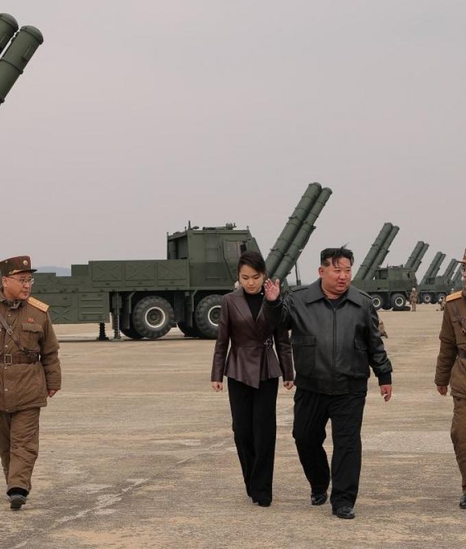 North Korea tests 600mm nuclear‑capable launchers, Kim says strike range meant to unsettle enemies