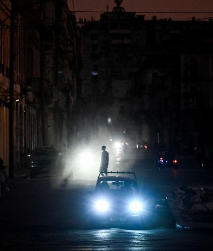 Trump boasts he’ll have ‘honour of taking Cuba’, saying weakened nation is his to seize