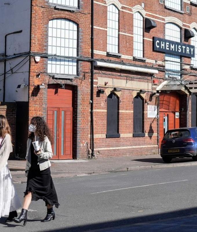 Suspected cases rise to 20 in ‘unprecedented’ UK meningitis outbreak that killed two