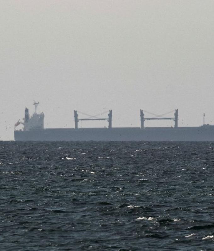 Iran says Hormuz open to all but ‘enemy‑linked’ ships after Trump issues 48‑hour warning