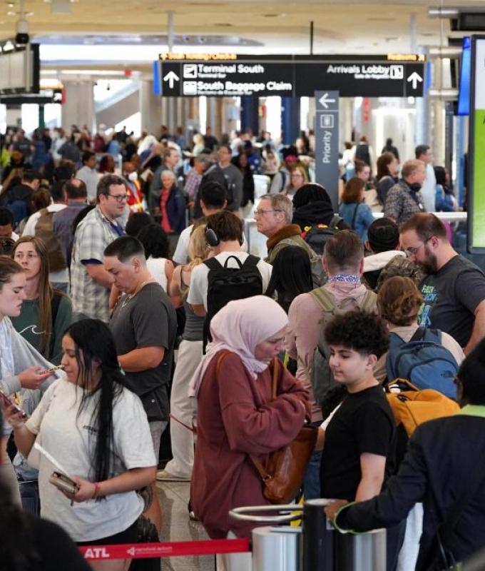 With TSA unpaid and airport lines growing, Musk offers to cover salaries amid Homeland Security funding fight