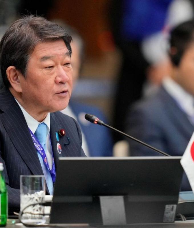 Japan open to Hormuz minesweeping under ceasefire conditions, foreign minister says