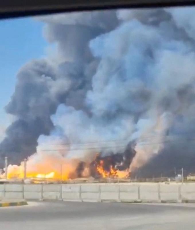 Russia warns against nuclear strikes, urges diplomacy after Trump threatens Iran over Hormuz closure