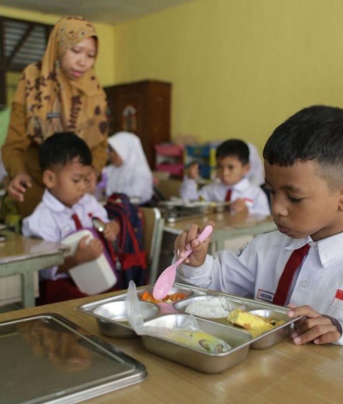 Indonesia eyes RM9b saving as free meals for schoolchildren cut from six days to five, says official