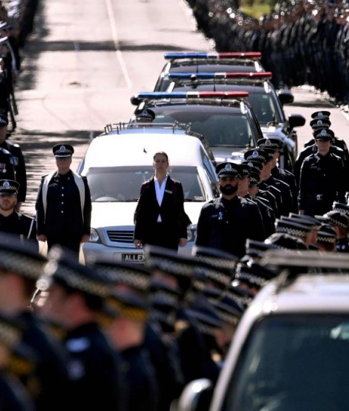 Australia’s most‑wanted fugitive who killed two officers shot dead after seven months on the run