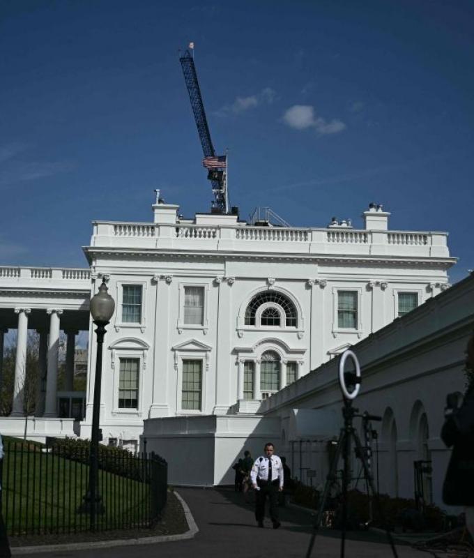Trump’s White House ballroom wins planning approval but construction halted by court order