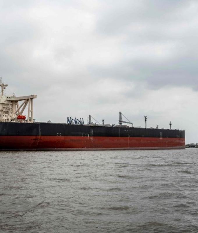 Indian-flagged LPG tanker safely crosses Strait of Hormuz amid Middle East tensions