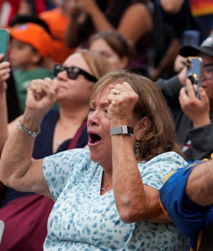 Trump congratulates returned Artemis astronauts, says ‘next step, Mars!’