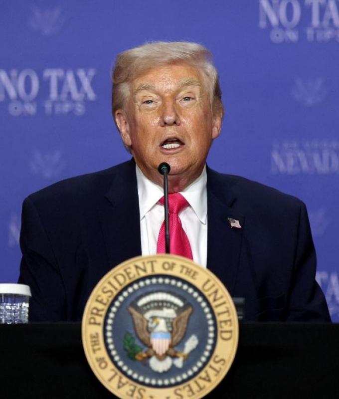 Trump says Iran agrees to hand over enriched uranium as US nears peace deal