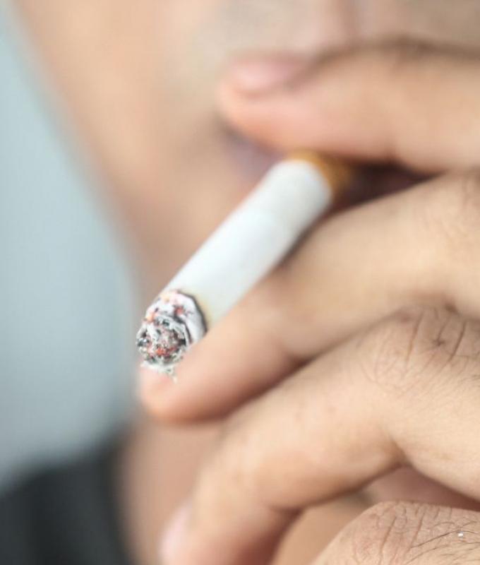 UK approves cigarette sales ban for people born after 2008