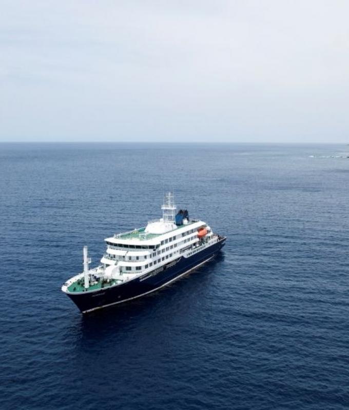 Virus-stricken cruise ship heads to Spain as hantavirus evacuees flown to Europe