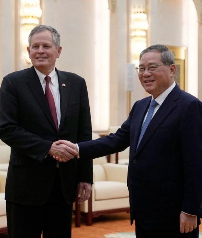 Visiting US senators urge stability, cooperation with China ahead of Trump–Xi meeting