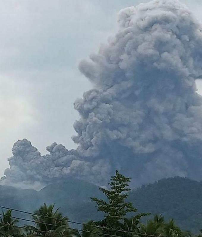 Indonesian authorities race to rescue 20 Singaporean, local hikers after Mount Dukono eruption