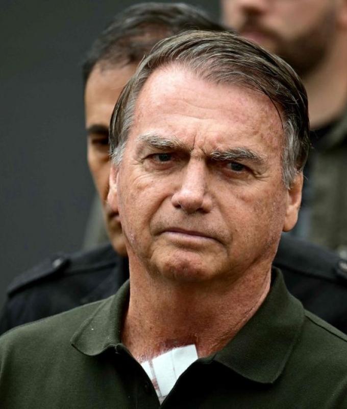 Brazil Supreme Court suspends law that could reduce Bolsonaro’s prison sentence