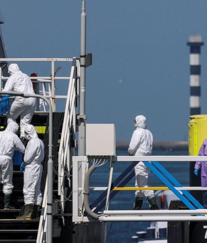 Hantavirus-hit cruise ship docks in Rotterdam after deadly voyage