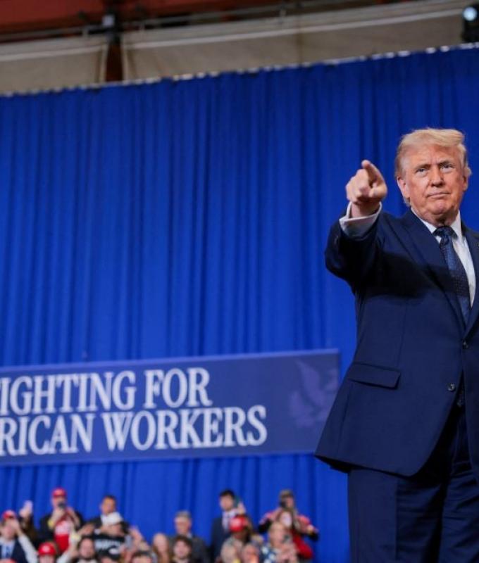 Trump says Iran deal ‘largely negotiated’, dispute over strait reopening