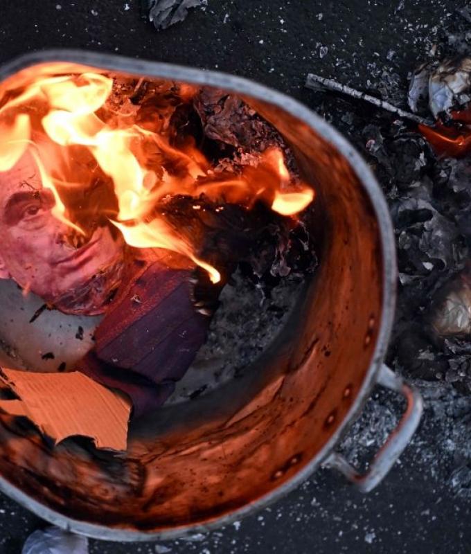 Bolivia at ‘breaking point’ after weeks of protests spark shortages, warns president