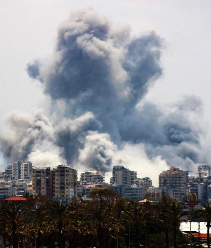 US and Iran exchange strikes as nuclear talks stall and Lebanon war widens