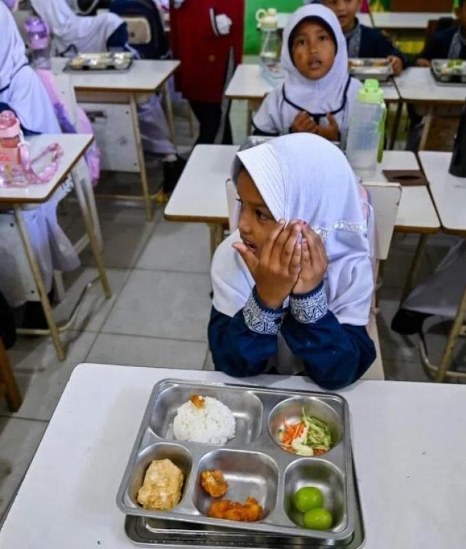 Indonesia free meals agency HQ sealed off after investigators raid premises