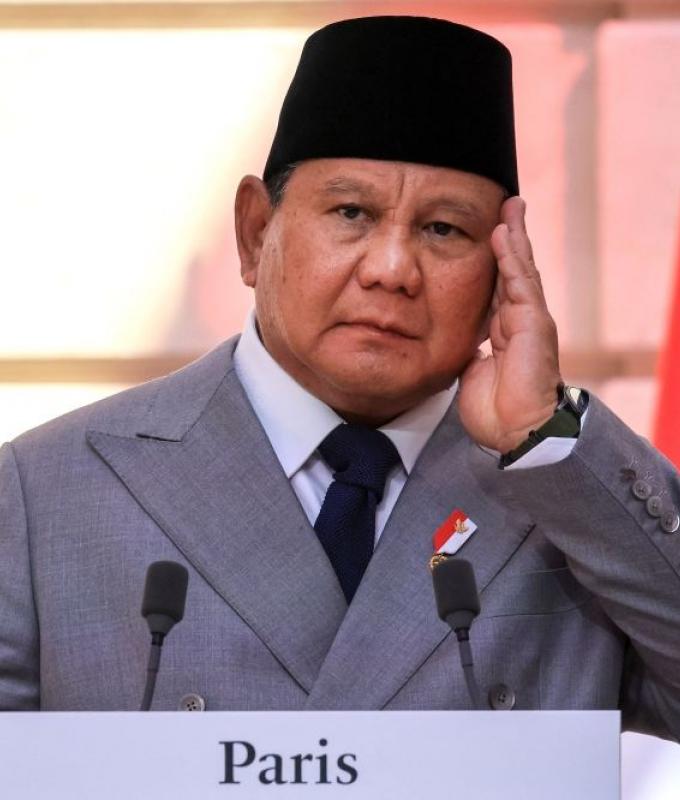 Indonesia’s Prabowo sacks free meals agency chief over governance, food quality concerns
