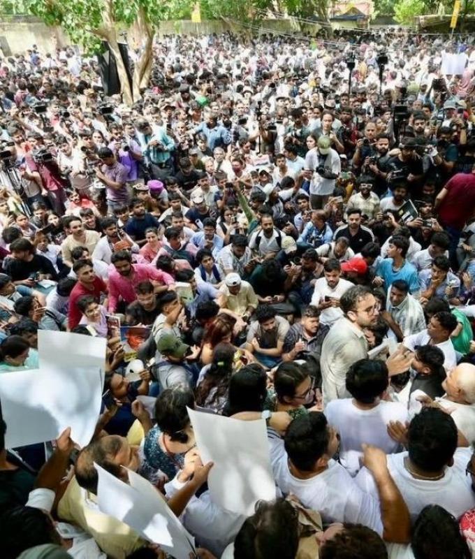 Indian police deploy steel barricades and detention vans as ‘Cockroach Janta Party’ plans street protest