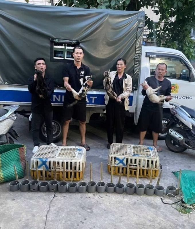 Vietnam police rescue 400 cats from cat-meat theft ring as dozens reunited with owners