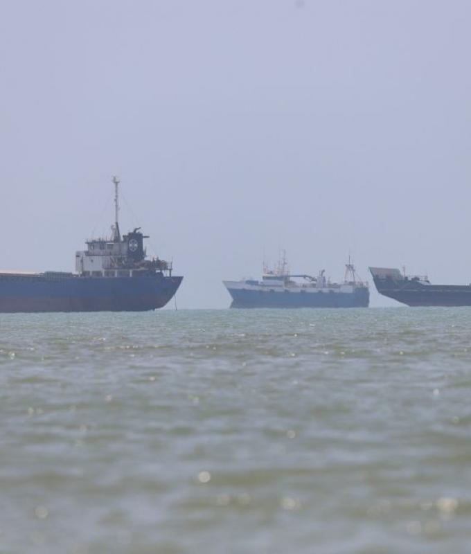 Traffic flows through Hormuz as US–Iran deal takes effect, but doubts linger as Khamenei warns talks will not be easy