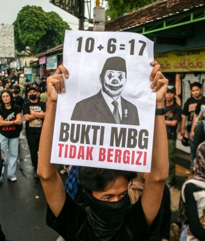 Indonesia’s free meal programme hits roadblocks amid protests, food poisoning, and corruption