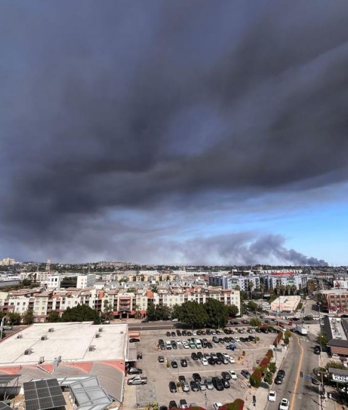 Los Angeles under state of emergency due to warehouse fire (VIDEO)