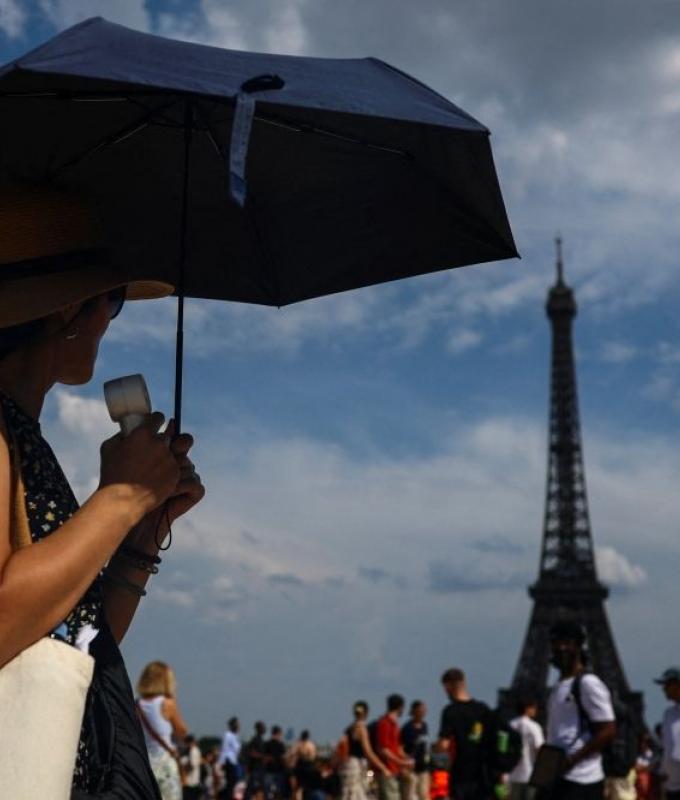 Europe scorched by 40°C heatwave as France reports deaths and Spain issues red alerts