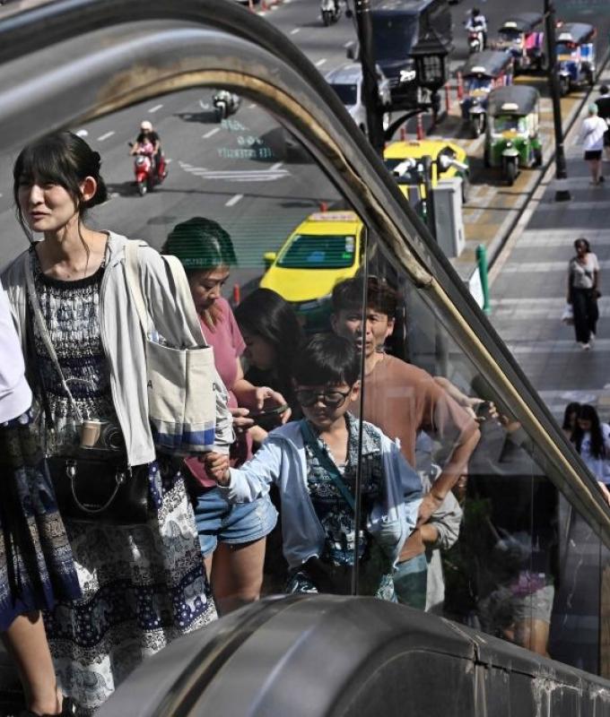 Bangkok bakes under ‘dangerous’ 51.9°C heat index, Thailand govt opens cooling shelters