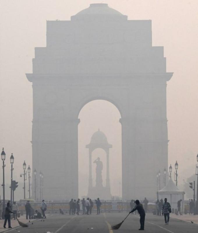 New Delhi launches sweeping EV plan to tackle toxic air pollution