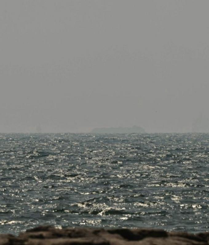 US hits Iran with new strikes as Tehran closes Strait of Hormuz again