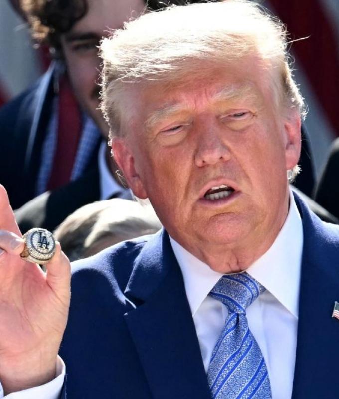 Trump: Frozen Iranian assets will be used to cover Gulf shipping losses