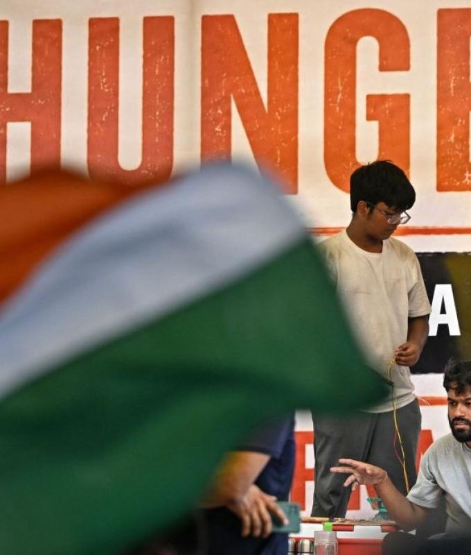 Indian activist ends 26‑day hunger strike, but youth‑led exam‑leak protests escalate across India