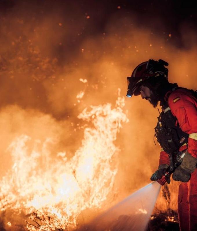 Spain declares national emergency after wildfires force 10,000 to flee near Madrid