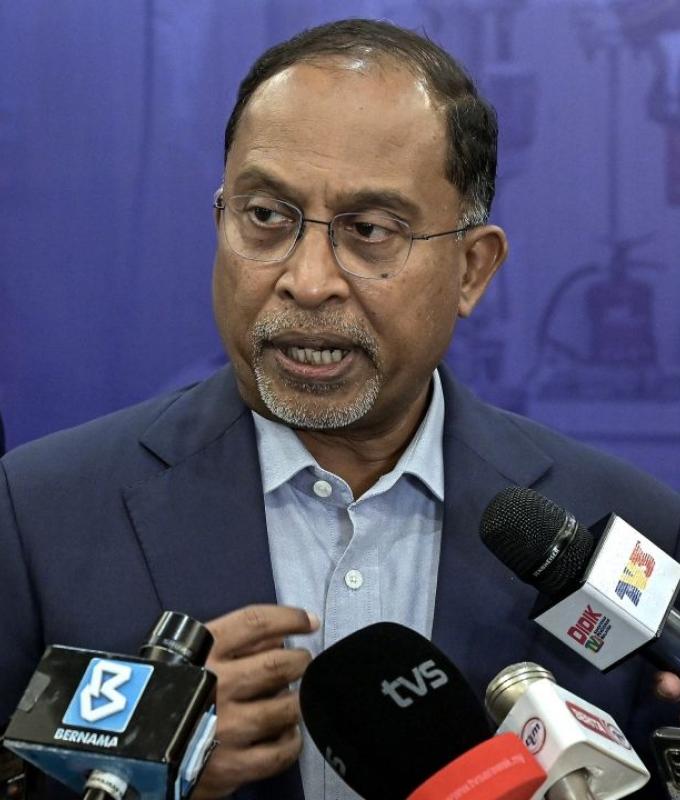 Zambry: Higher Education Ministry keeping watch on Malaysian students in West Asia amid security concerns