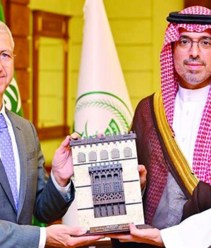 Jeddah’s governor receives ambassador of Cyprus
