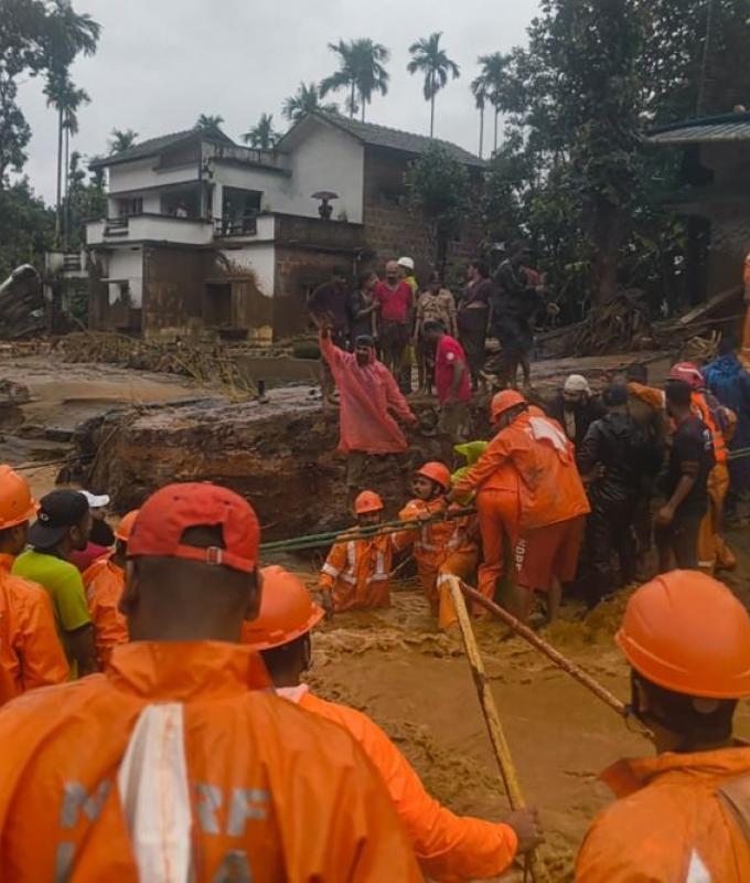 India monsoon death toll tops 100 as floods, landslides devastate regions