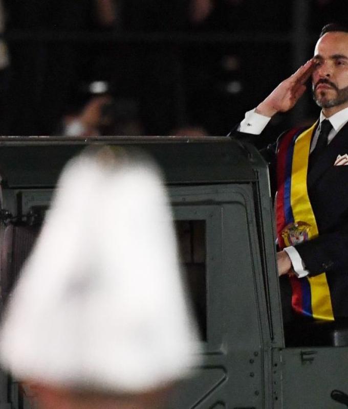 Abelardo de la Espriella, Colombian president and flamboyant millionaire