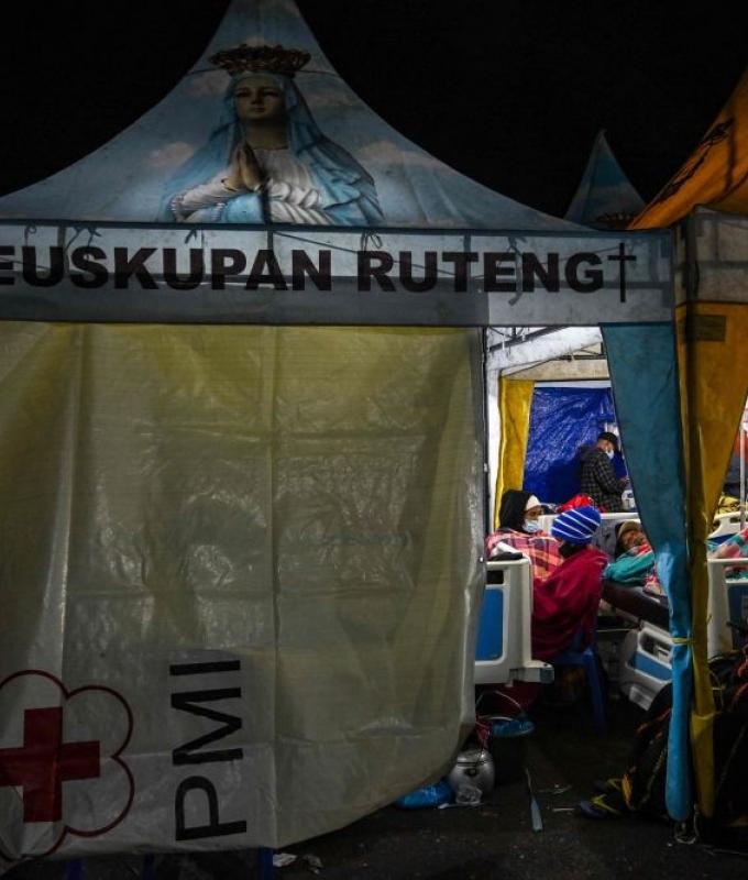 Indonesia rushes aid to Flores as quake death toll rises to 47