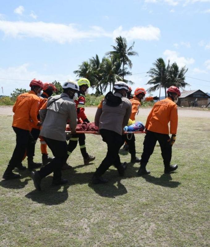 Indonesia family finds 84-year-old woman alive days after earthquake