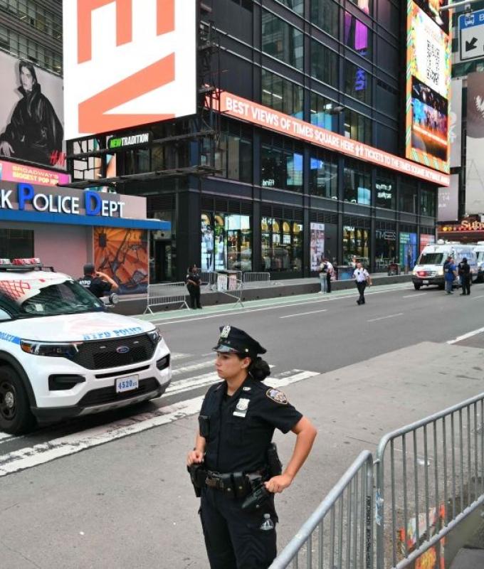 Times Square stabbing leaves one victim dead, attacker killed