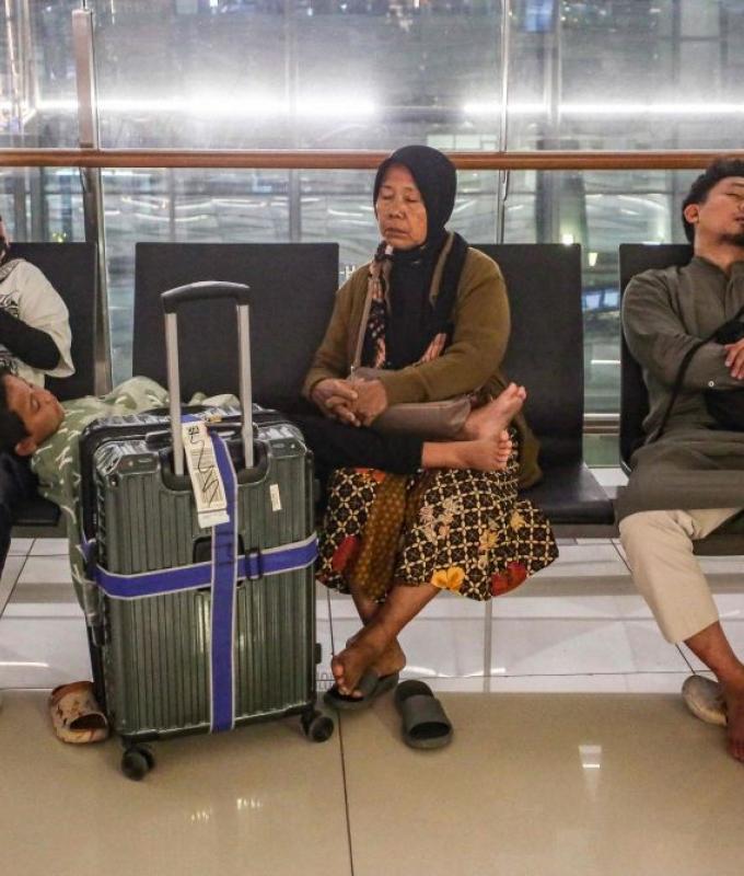 Four more airports shut in Indonesia after Jakarta’s Soekarno-Hatta as Anak Krakatoa ash spreads